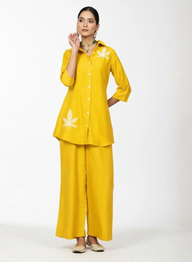 WineRed طقم قميص مطرز وبنطال بأرجل واسعة